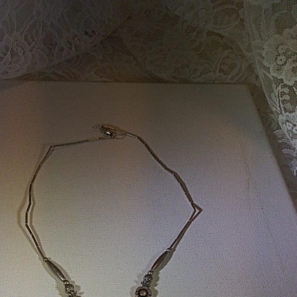 Flower Beaded Necklace Silvertone --21 - Picture 4 of 4